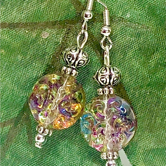 AB Rose Pink Green Luster Round Swirl Glass Coin Disk Bali Style Dangle Earrings - Picture 3 of 5